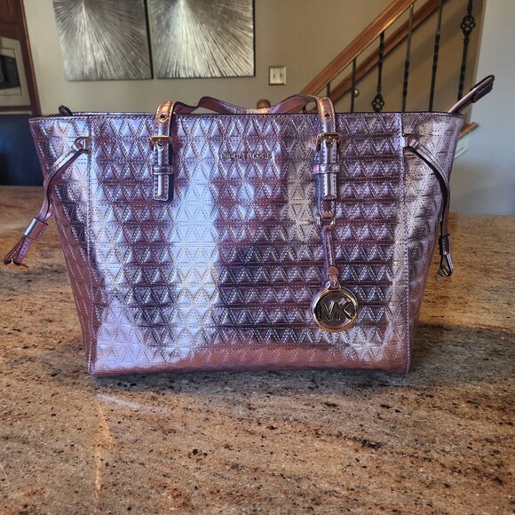 MICHAEL Michael Kors Handbags - Michael Kors Voyager Pink Metallic Leather Medium Tote